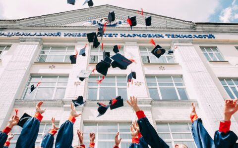 马耳他教育的实用指南：各级学校学费与生活费用分析