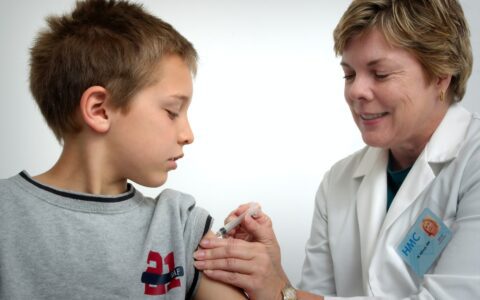 马耳他儿童疫苗接种指南：一站式了解孩子的免疫计划