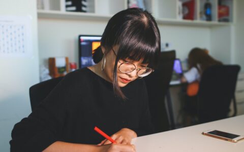 在马耳他生活着多少中国人？