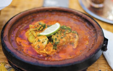 马耳他美食之旅：揭秘地道鱼汤的制作过程