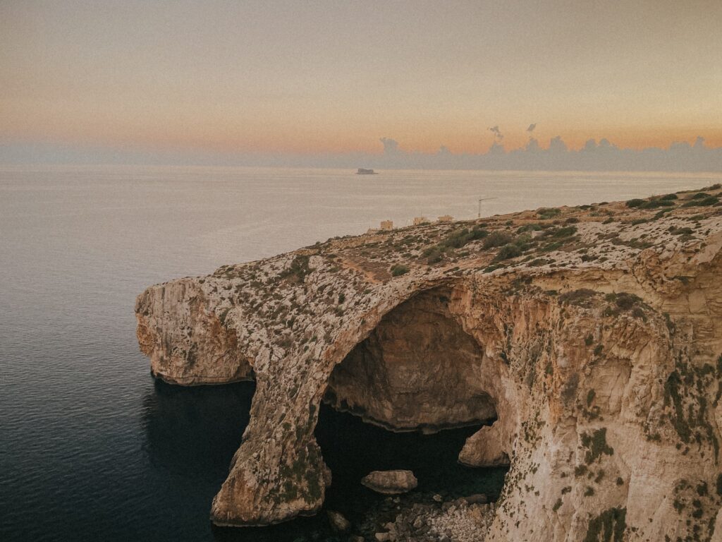 穿越古今的马耳他：探秘其自然与人文景观