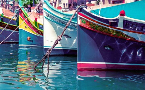 马耳他彩色宝石：马尔萨斯洛克的Luzzu船