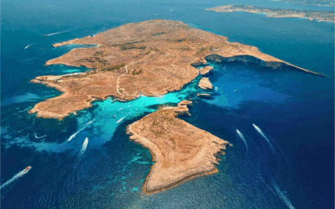 马耳他科米诺岛Blue Lagoon2025年预约全攻略